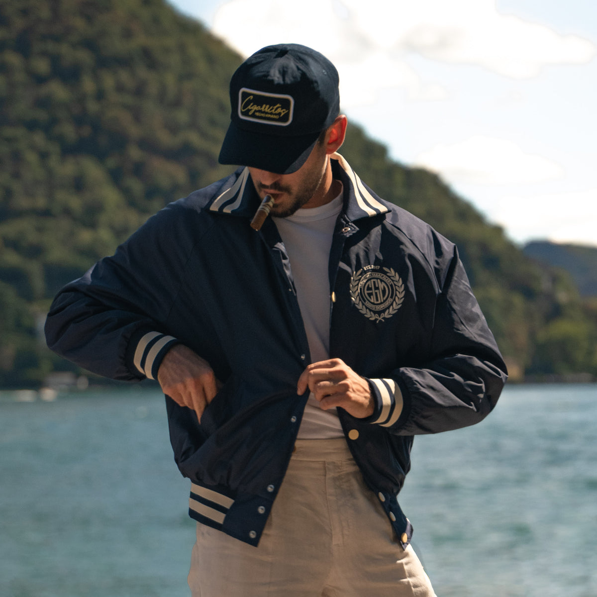 BOMBER JACKET